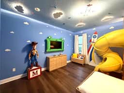 Ever After Estate | Luxury 12 Bed Home | 9 mins to Disney World - Image 5