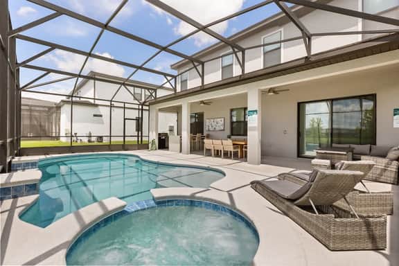 The Premiere House - 8 mins to Universal Studios | 3 mins to Sea World | 15 mins to Disney World