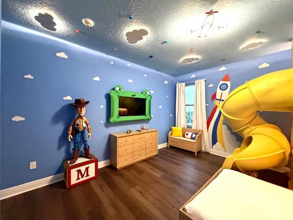 Ever After Estate | Luxury 12 Bed Home | 9 mins to Disney World - Image 5